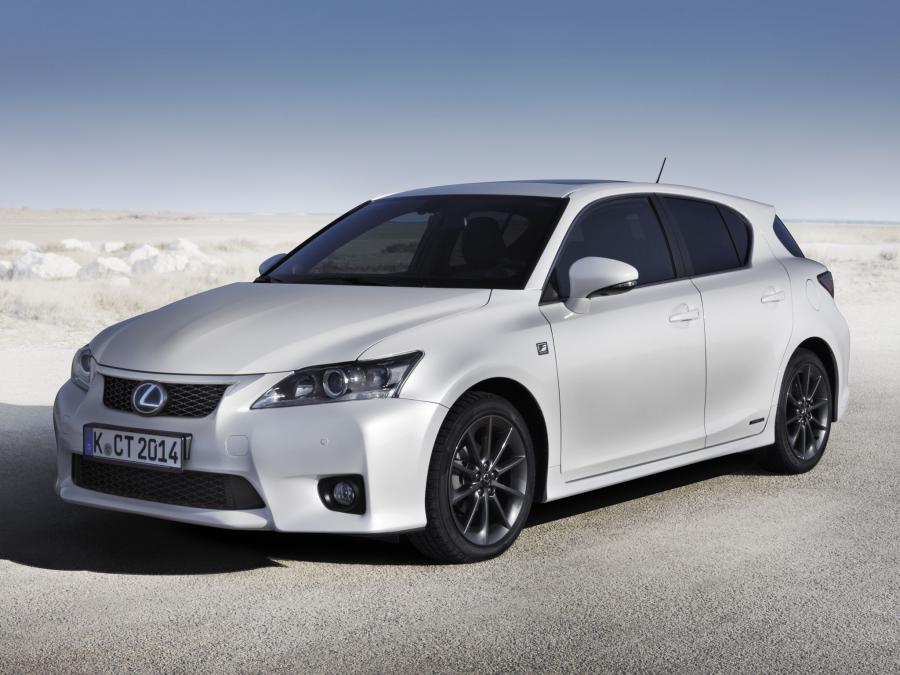 Lexus CT200h F-Sport 2011 года  (EU) (фото 10 из 16)